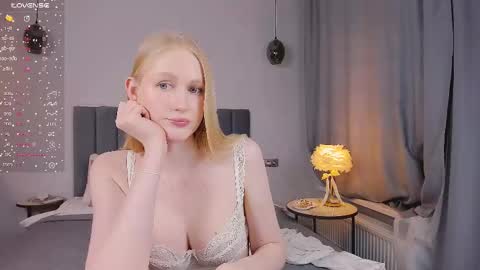 Mia online show from 02/22/25, 06:08