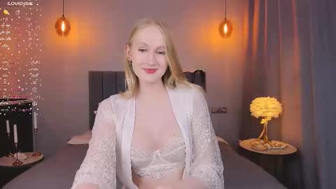 Mia online show from 03/06/25, 08:27