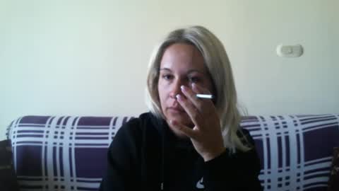 Snapshot of blondiepam23 chatting on 01/02/25, 09:11 BlondiePam online show from 01/02/25, 09:11