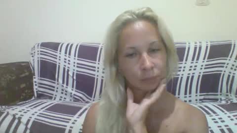 Snapshot of blondiepam23 chatting on 10/18/25, 05:57 BlondiePam online show from 10/18/25, 05:57