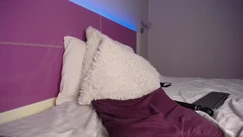 Anna online show from 12/08/24, 12:41