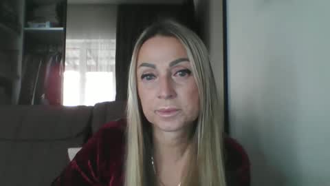 Iren online show from 10/27/25, 08:18