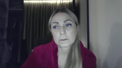 Iren online show from 11/06/25, 03:02