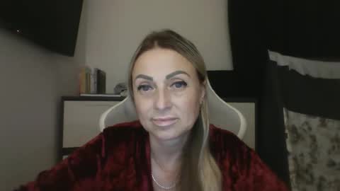 Iren online show from 11/07/25, 05:35