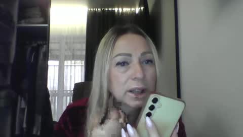 Iren online show from 11/15/25, 09:28