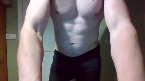 Snapshot of blondsubnl chatting on 11/24/25, 05:45 BlondSubNL online show from 11/24/25, 05:45