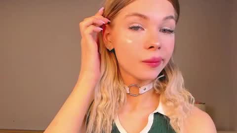 blondy_fina online show from 05/17/26, 06:33