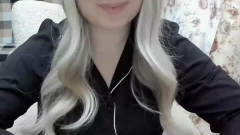 Snapshot of blondymargaret chatting on 03/08/25, 01:14 blondymargaret online show from 03/08/25, 01:14