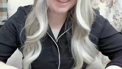 Snapshot of blondymargaret chatting on 03/08/25, 04:17 blondymargaret online show from 03/08/25, 04:17