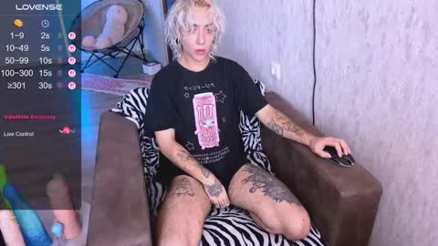 Snapshot of blooming_soul chatting on 09/20/25, 07:53 blooming_soul online show from 09/20/25, 07:53