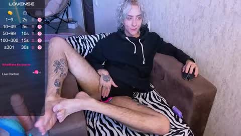 Snapshot of blooming_soul chatting on 10/11/25, 08:35 blooming_soul online show from 10/11/25, 08:35