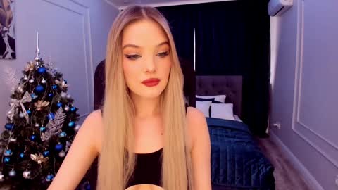 Sophia online show from 12/04/24, 11:52