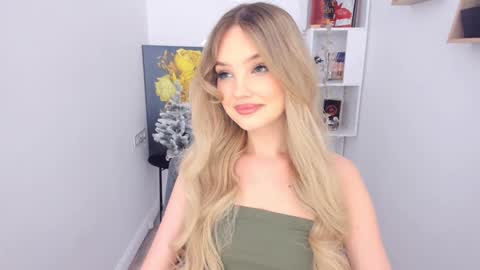 Sophia online show from 12/13/24, 02:49