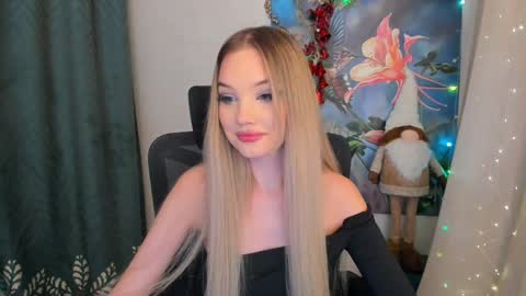 Sophia online show from 12/19/24, 02:01