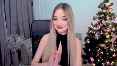 Sophia online show from 12/20/24, 02:30
