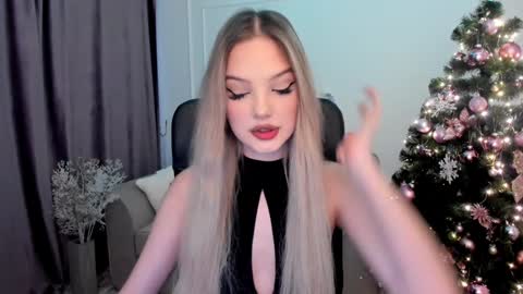 Sophia online show from 12/22/24, 02:38
