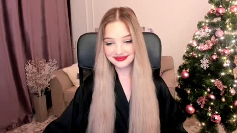 Sophia online show from 12/22/24, 05:42