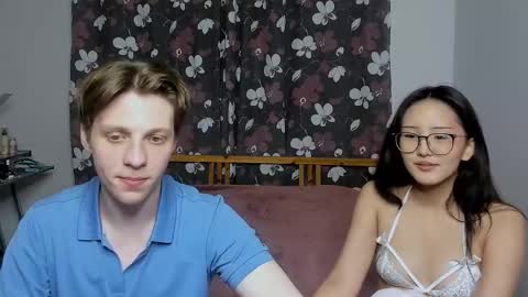 Sasha and Maria online show from 10/16/25, 07:15