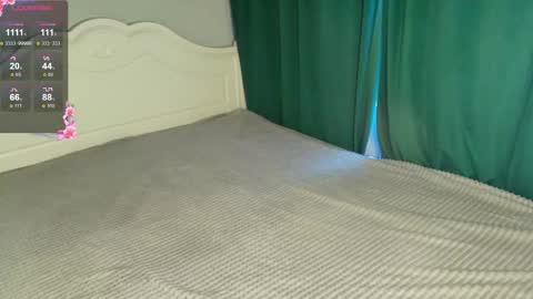 Snapshot of blowjob_queeny chatting on 09/17/25, 06:15 Welcome guysMy name KatePVT its Open online show from 09/17/25, 06:15