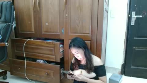 Snapshot of blowy079 chatting on 09/25/25, 09:46 blowy079 online show from 09/25/25, 09:46