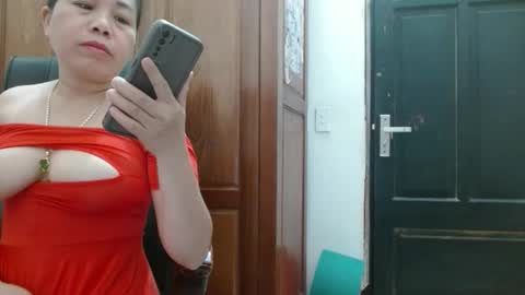 Snapshot of blowy079 chatting on 10/23/25, 10:14 blowy079 online show from 10/23/25, 10:14