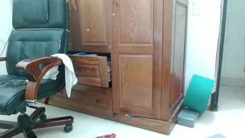 Snapshot of blowy079 chatting on 10/24/25, 07:16 blowy079 online show from 10/24/25, 07:16