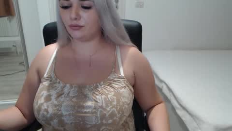 Snapshot of blue_eyes96 chatting on 09/12/25, 04:29 Juliet online show from 09/12/25, 04:29