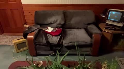 Snapshot of blue_meanie_13 chatting on 10/26/25, 10:43 Blue Meanie online show from 10/26/25, 10:43