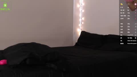 Blue online show from 10/19/25, 05:57