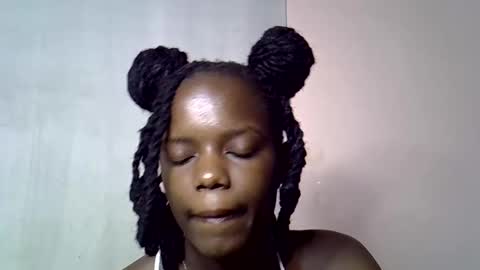 blue_savagee online show from 10/23/25, 12:59