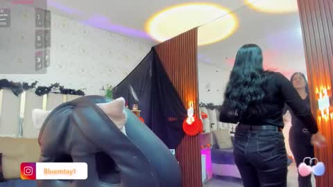 blue_tay1 online show from 10/17/25, 11:35