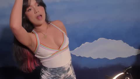 Snapshot of blue_warrior chatting on 10/18/25, 07:53 Blue online show from 10/18/25, 07:53