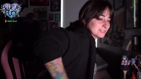 Blue online show from 10/03/25, 12:18