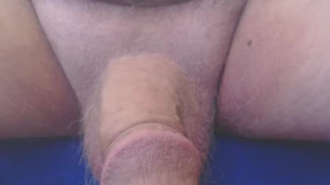 Snapshot of bluebee420 chatting on 03/05/25, 10:11 bluebee420 online show from 03/05/25, 10:11