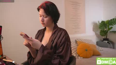 bluebeell online show from 11/18/25, 09:41