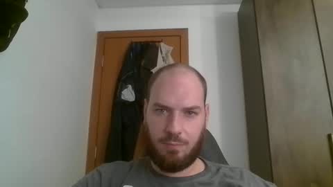 Blue online show from 02/05/25, 02:37