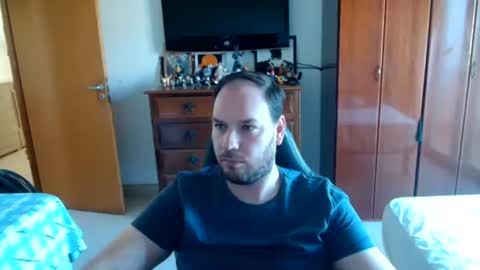 Blue online show from 08/05/26, 12:19