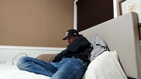 Snapshot of bluecollarfck chatting on 12/20/24, 01:58 Dominick Wyte online show from 12/20/24, 01:58