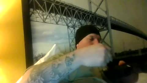 Snapshot of bluedemoneyes1986 chatting on 11/09/25, 12:42 bluedemoneyes1986 online show from 11/09/25, 12:42