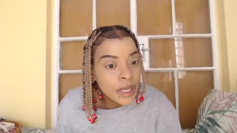 Snapshot of bluedi622952 chatting on 11/11/25, 12:16 Tee online show from 11/11/25, 12:16