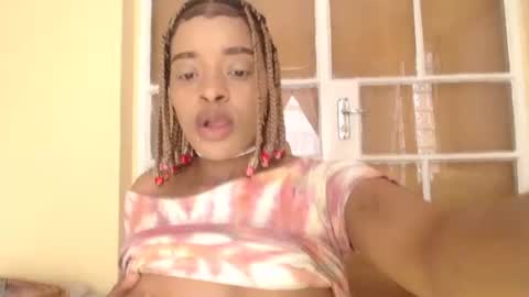 Snapshot of bluedi622952 chatting on 11/22/25, 11:42 Tee online show from 11/22/25, 11:42