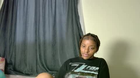 Snapshot of bluedi622952 chatting on 03/20/26, 09:25 Tee online show from 03/20/26, 09:25