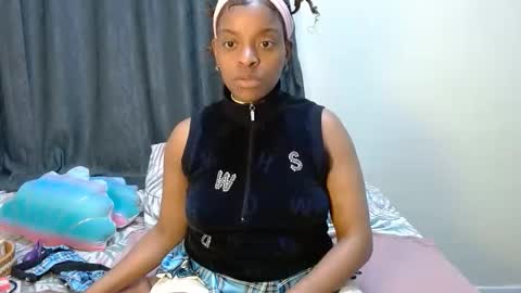 Snapshot of bluedi622952 chatting on 04/05/26, 04:04 Tee online show from 04/05/26, 04:04