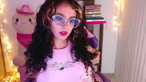 Im Abril .. Nice to meet you  thumb up me please its important  INDEPENDENT MODEL online show from 01/17/26, 12:37