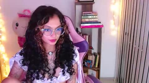 Im Abril .. Nice to meet you  thumb up me please its important  INDEPENDENT MODEL online show from 03/27/26, 03:45