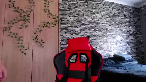 Snapshot of blueeyeboy0 chatting on 12/15/25, 07:45 blueeyeboy0 online show from 12/15/25, 07:45