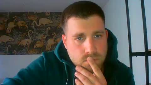 Snapshot of blueeyeguy90 chatting on 09/18/25, 01:24 blueeyeguy90 online show from 09/18/25, 01:24