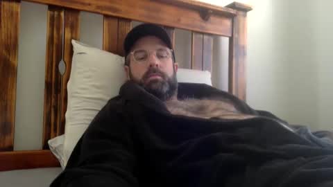 Snapshot of blueeyes705 chatting on 10/14/25, 05:41 blueeyes705 online show from 10/14/25, 05:41