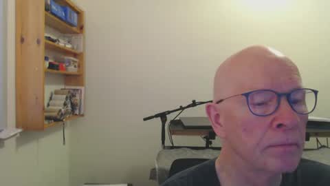 Snapshot of blueeyesn8 chatting on 12/04/24, 09:40 blueeyesn8 online show from 12/04/24, 09:40