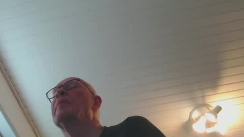 Snapshot of blueeyesn8 chatting on 01/15/25, 09:56 blueeyesn8 online show from 01/15/25, 09:56